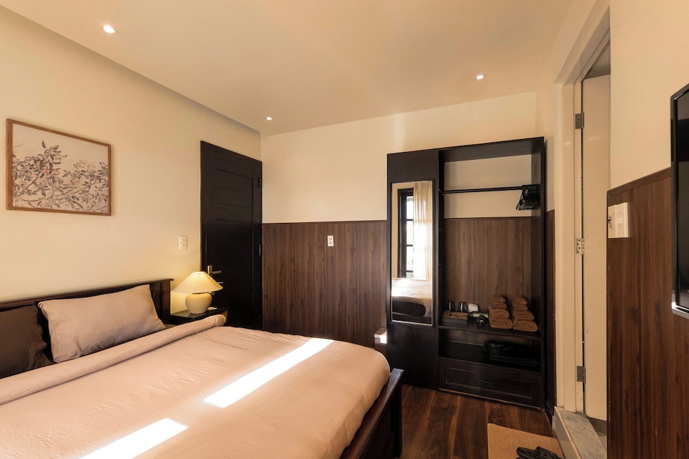Pha Boutique House
