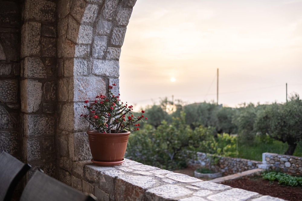 Mani Stone Villa Majlinda - Tranquil Getaway Gem view 3