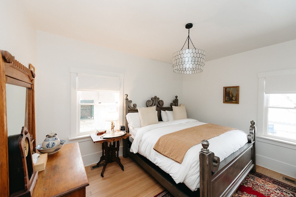 Ellerbeck Mansion Bed & Breakfast