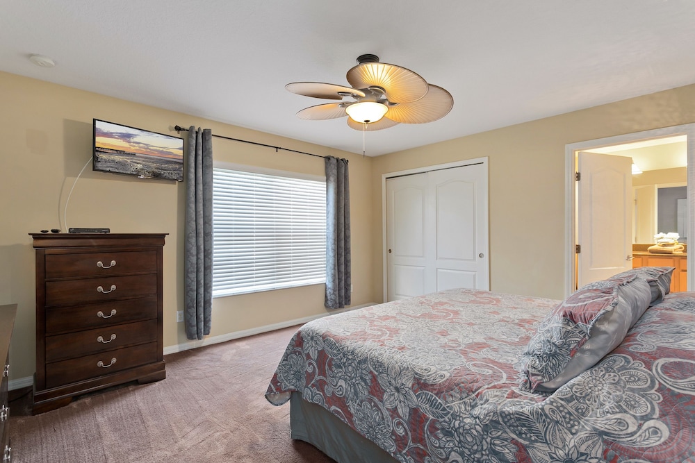 7BR Pool Home Emerald Island by SHV-8409