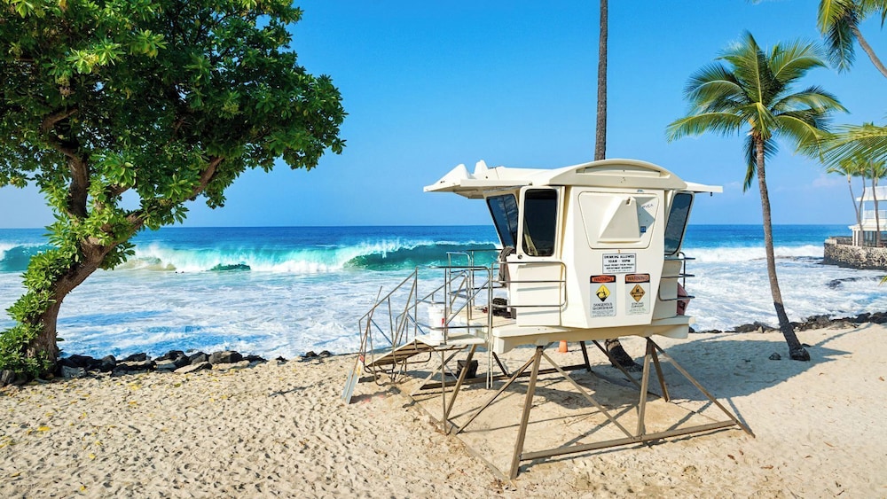 Condo With Central AC - Partial Ocean View - Concierge - Near Magic Sands Beach - Vrkcv
