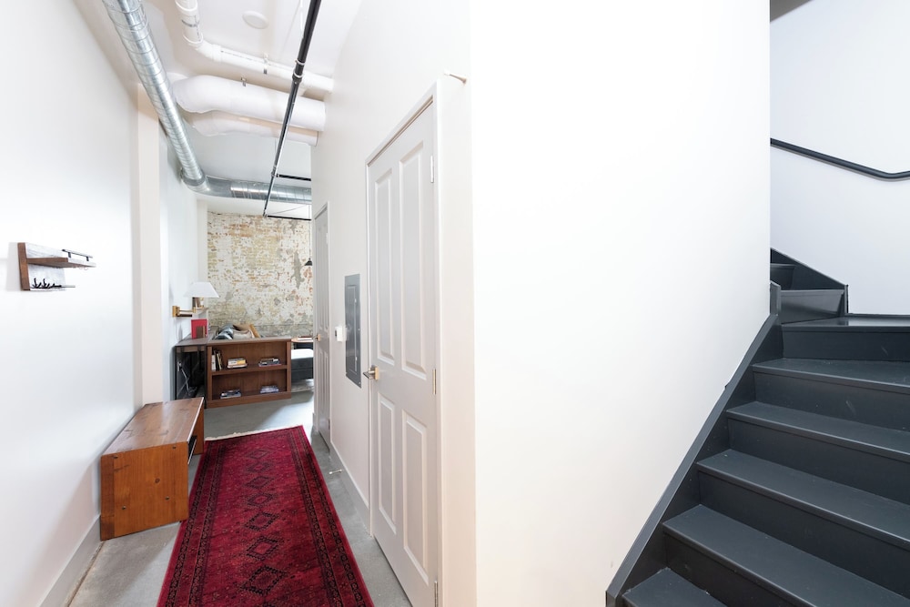 Brewery District Apartment Near Fiserv with Rooftop, Gym, and Parking