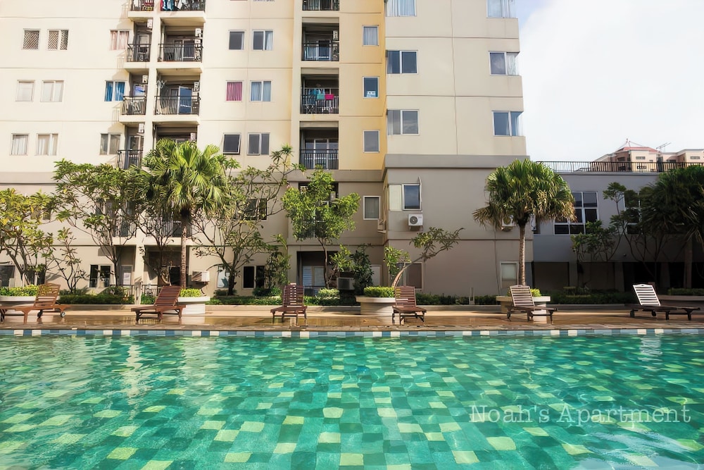 Maple Park Apartment near JI Expo