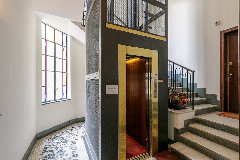 Elegant Apartment Near Duomo