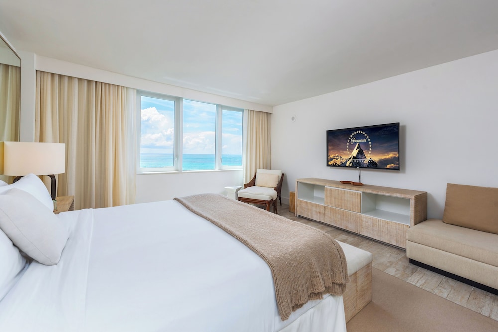 Luxury Vacation Rentals at 1 Hotel & Homes by LRMB