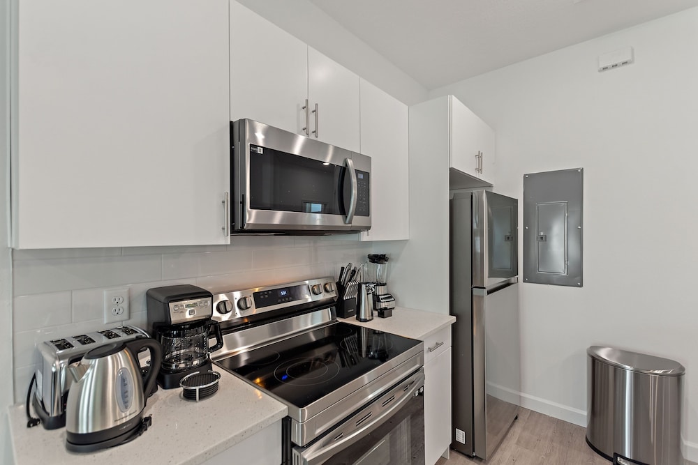 Harmony Haven Boutique Townhome At Azzure Resort Near Disney By Shine Villas 6 Bedroom Townhouse