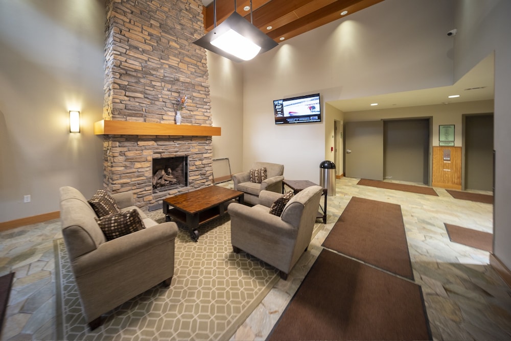 Founders Pointe 1 bedroom Condo by RedAwning