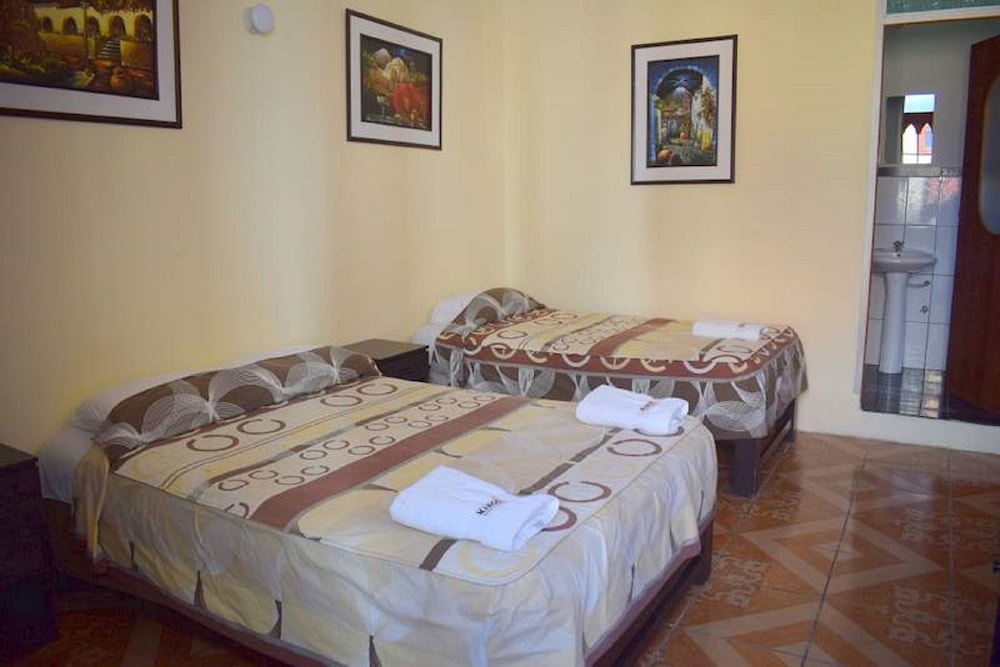 Mango Hostel Bed & Breakfast