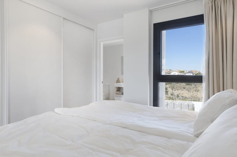 Luxury Apartment With Terrace in Higueron
