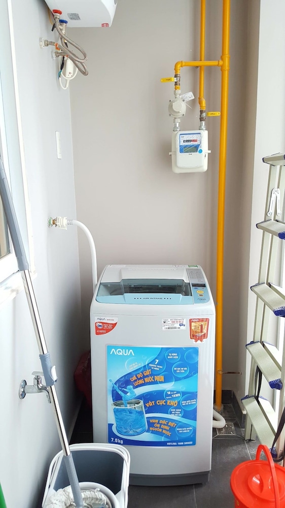 Henry Apt Expo Secc Goft SWPool F11th