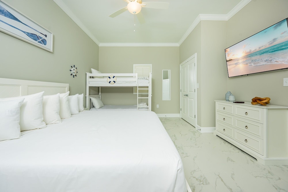 Phoenix Gulf Shores Ii 1902 3 Bedroom Condo
