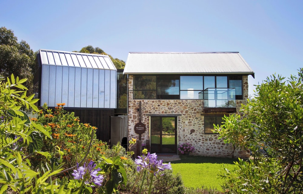Old Chaff Mill Retreat - - luxury vineyard accommodation