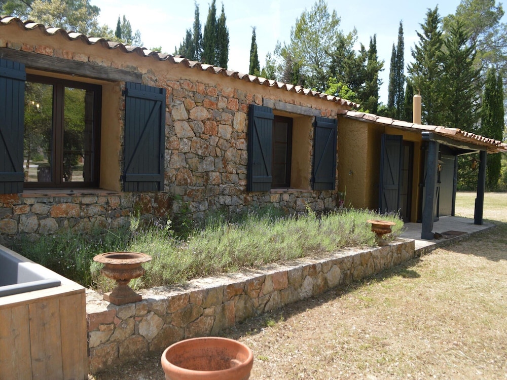 Holiday Home in Lorgues With Private Pool