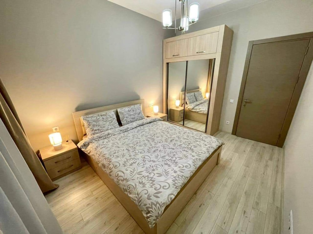 Cozy Apartment at M2 view 2