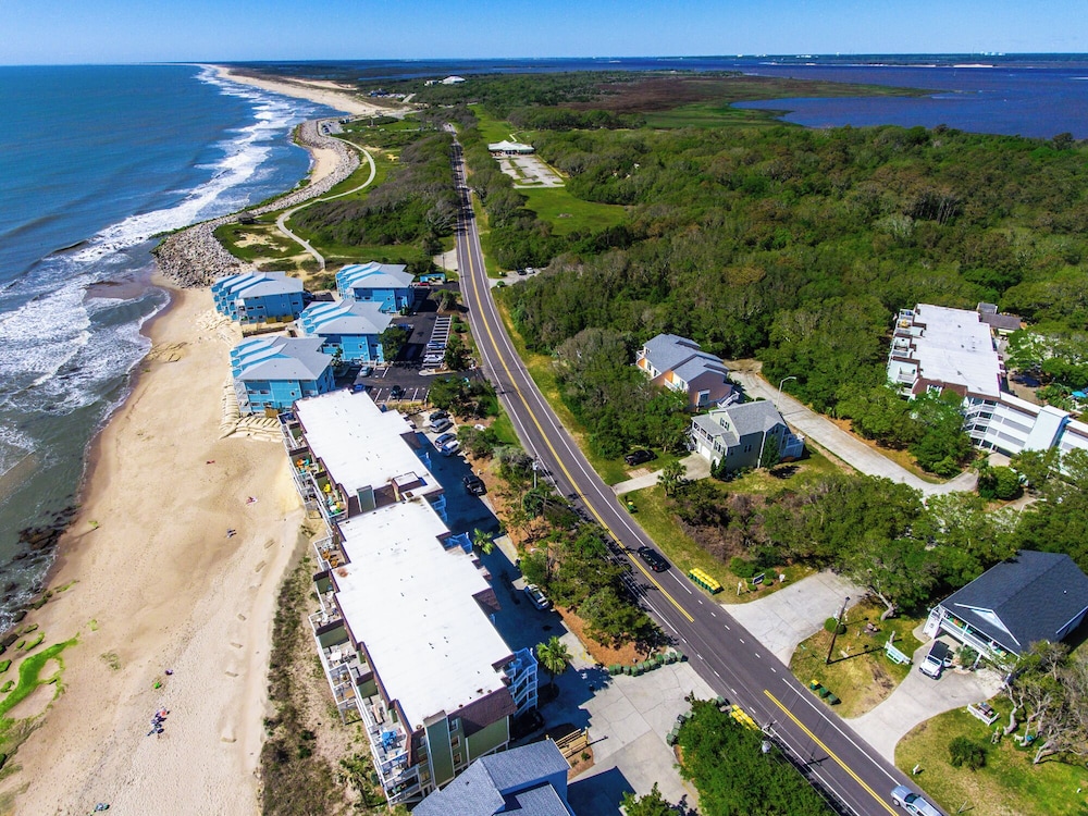 Ocean Dunes by Carolina Retreats