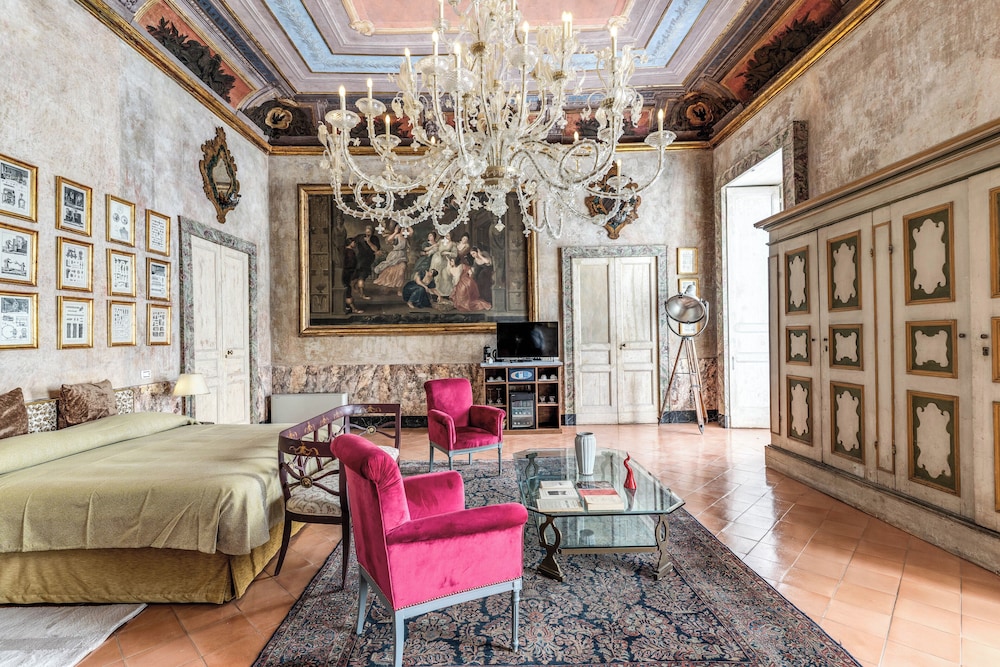 Palazzo Doria Suites