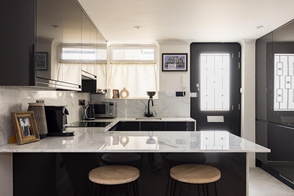 The Fulham Broadway Apartment