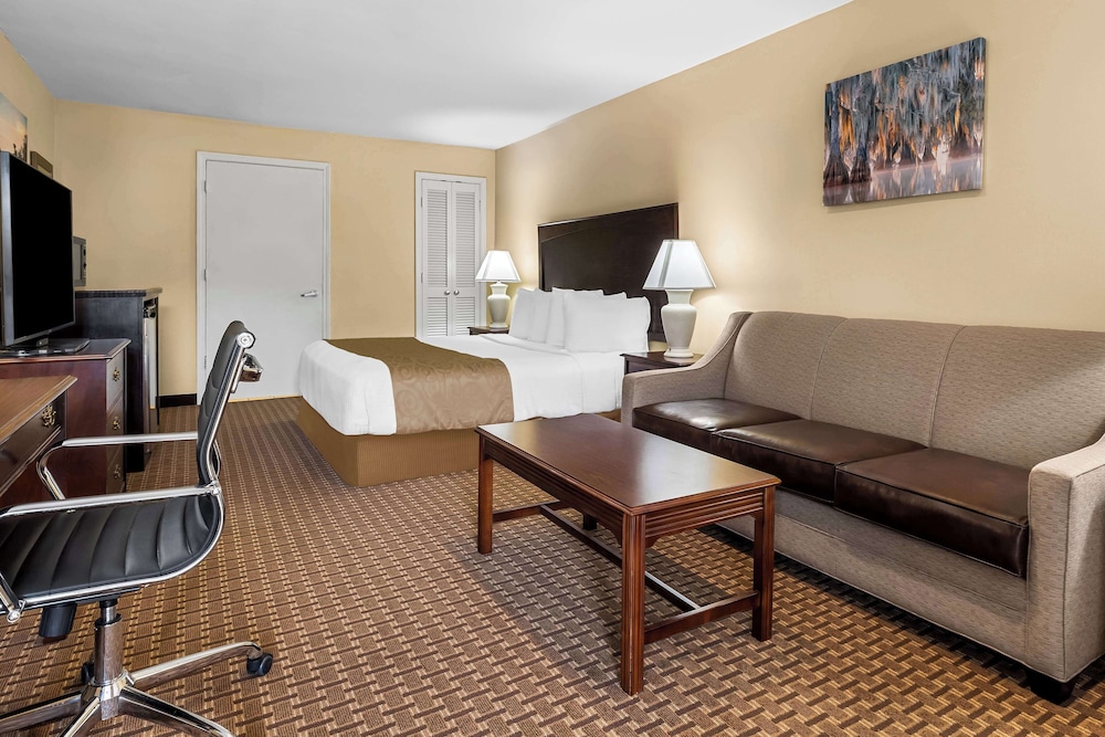 Franklin Vacations - Best Western Forest Inn - Property Image 5