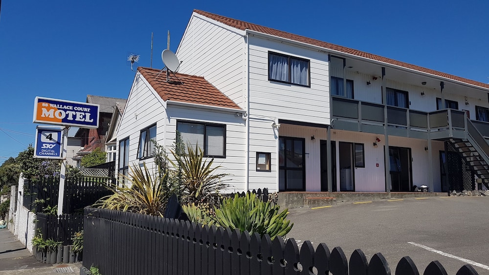 Hotel 88 Wallace Court Motel - Image 1