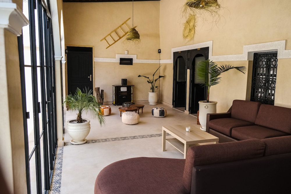 lounge