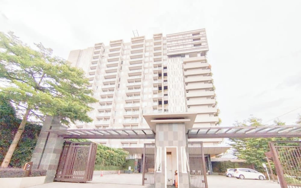 Comfy 1Br Deluxe Apartment At Landmark Residence Bandung