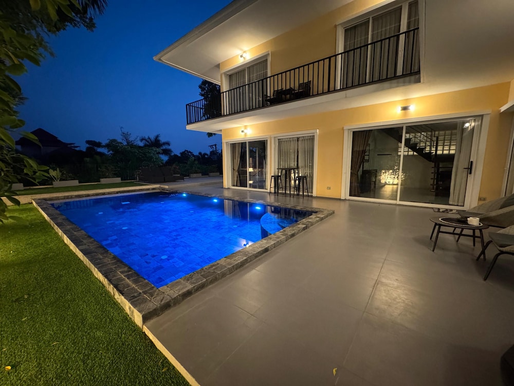 Luxury with Ocean Views&Private Rooftop