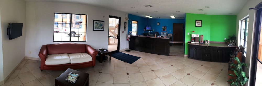 Executive Inn - Property Image 3