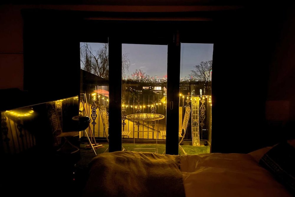 Elegant and Quirky 2BD Flat - Kensal Rise