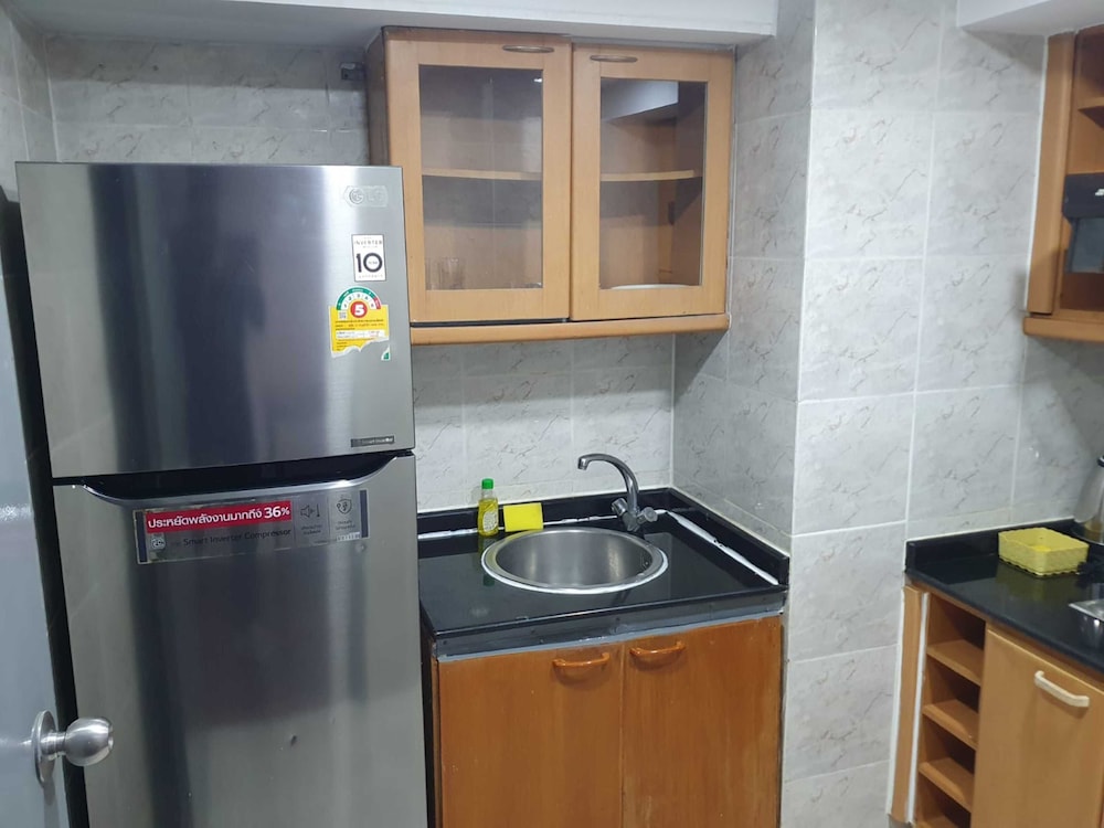 Omni Tower Sukhumvit Nana - Direct