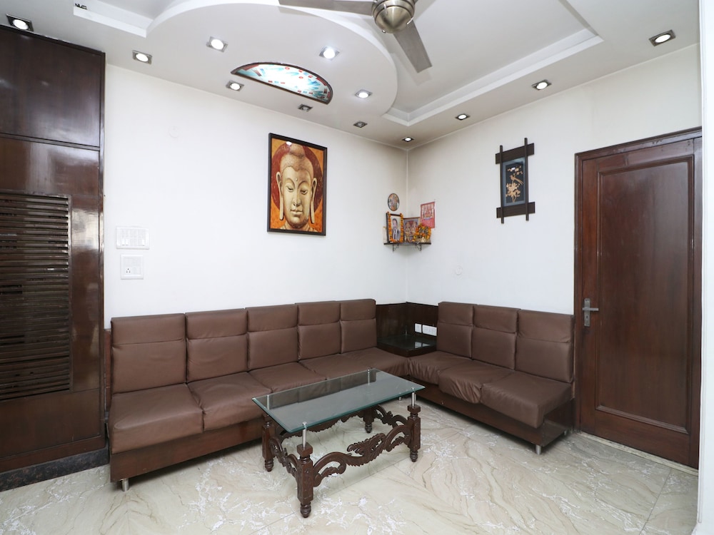 OYO 14705 Hotel India Palace view 4