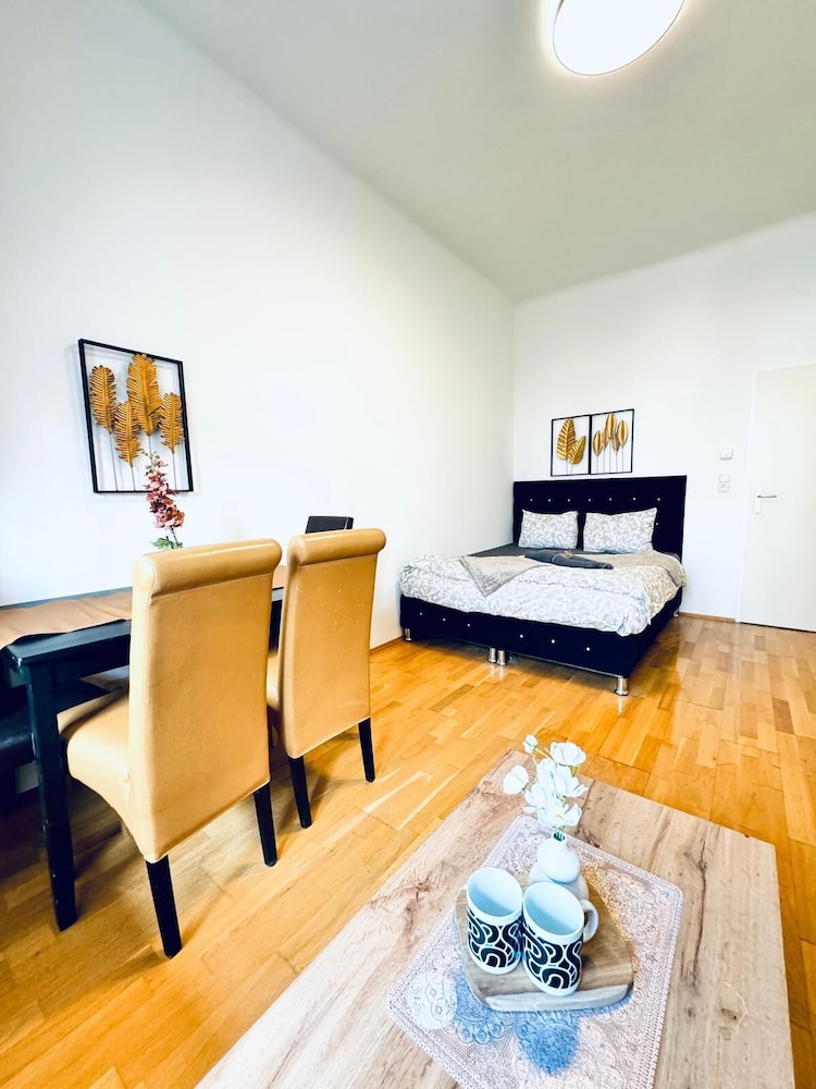 Cozy 2BR for 5 Near Schönbrunn