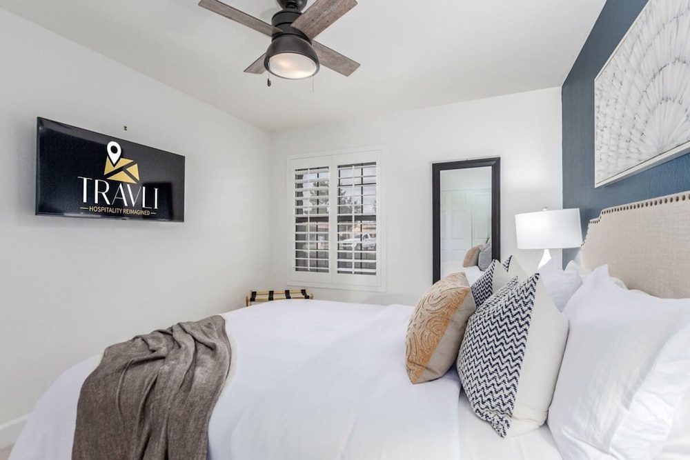 Greenway Park Retreat Al-fresco Living Heated Pool
