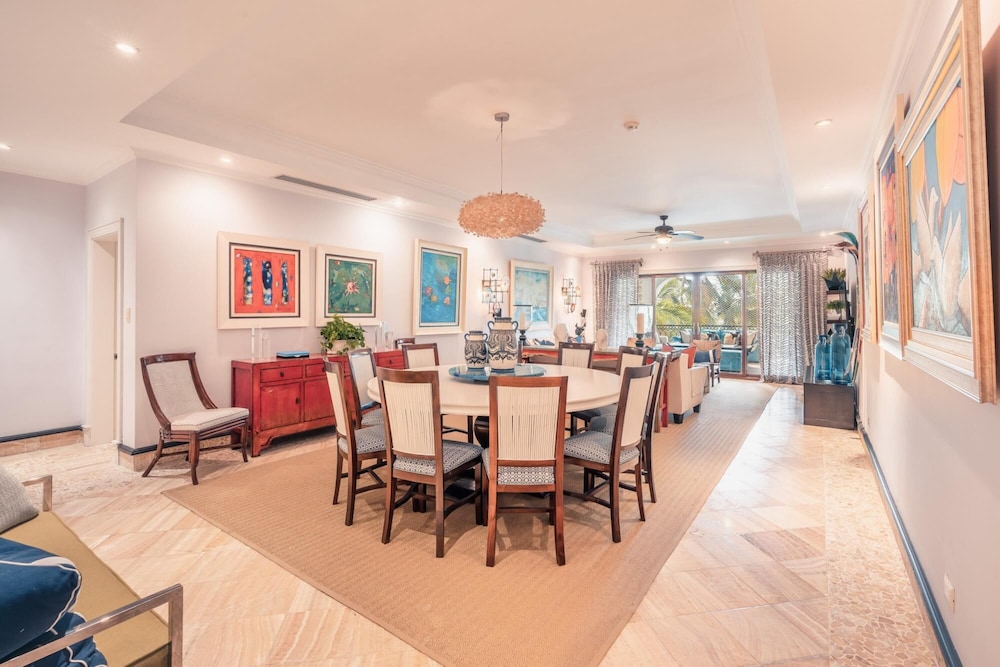 Luxury Penthouse Retreat at Fundadores view 2