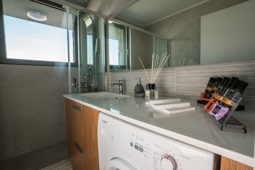 Villa Con Vista- Heated Pool 4 bdr Sleeps 8