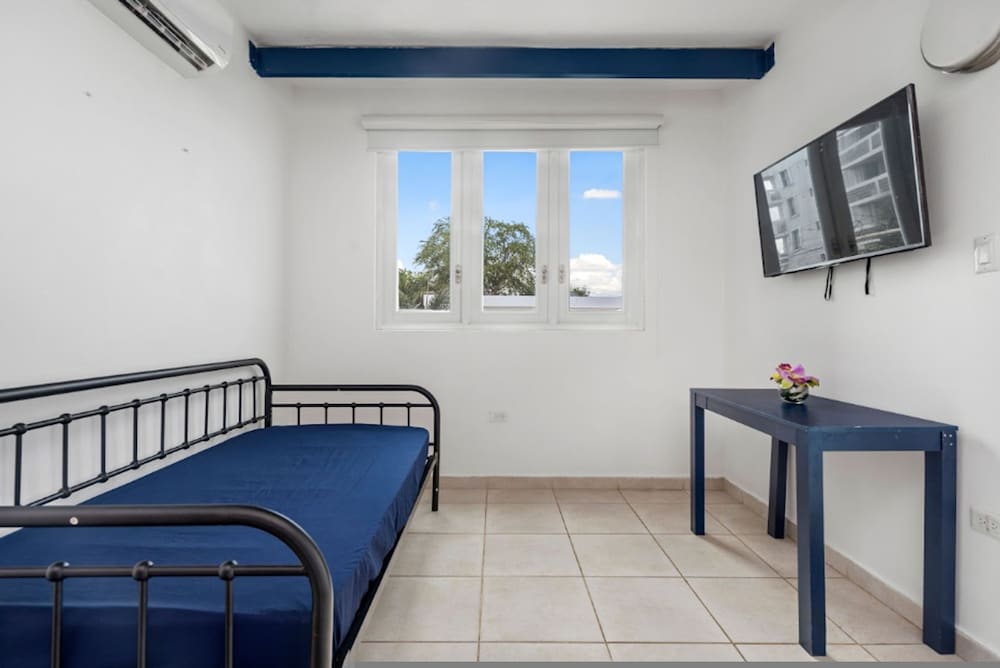 Otium Vacation Rental With Pool Steps From The Beach Parking Pet Friendly