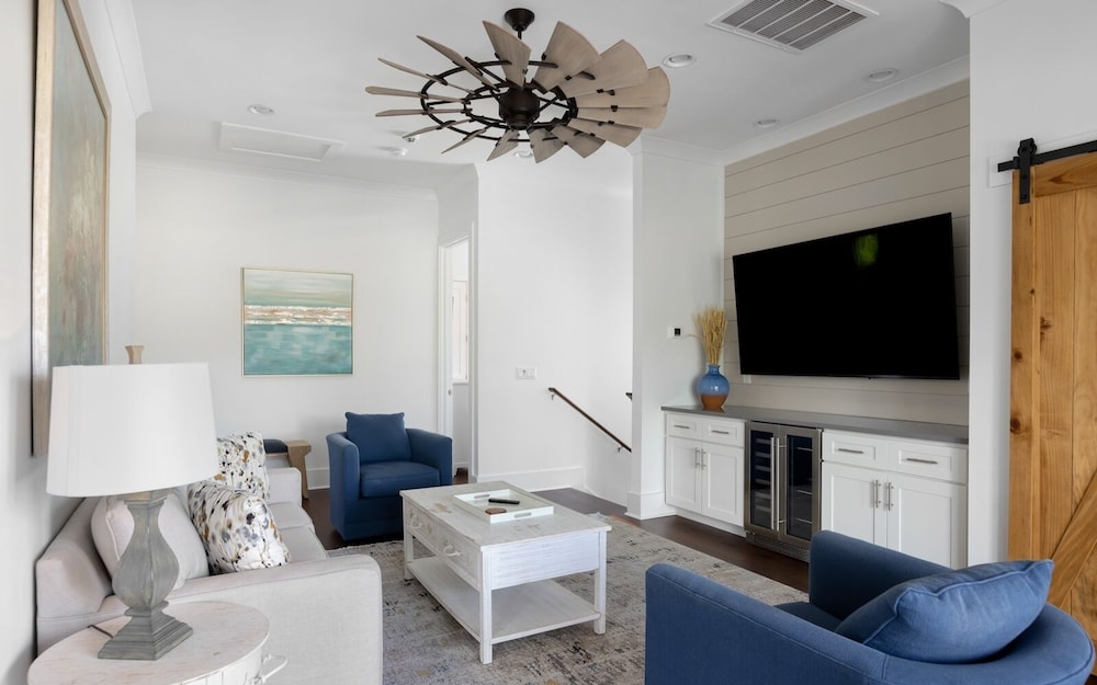 5BR Getaway w/ Private Pool, Golf Cart, 4 Bikes & 30A Convenience!