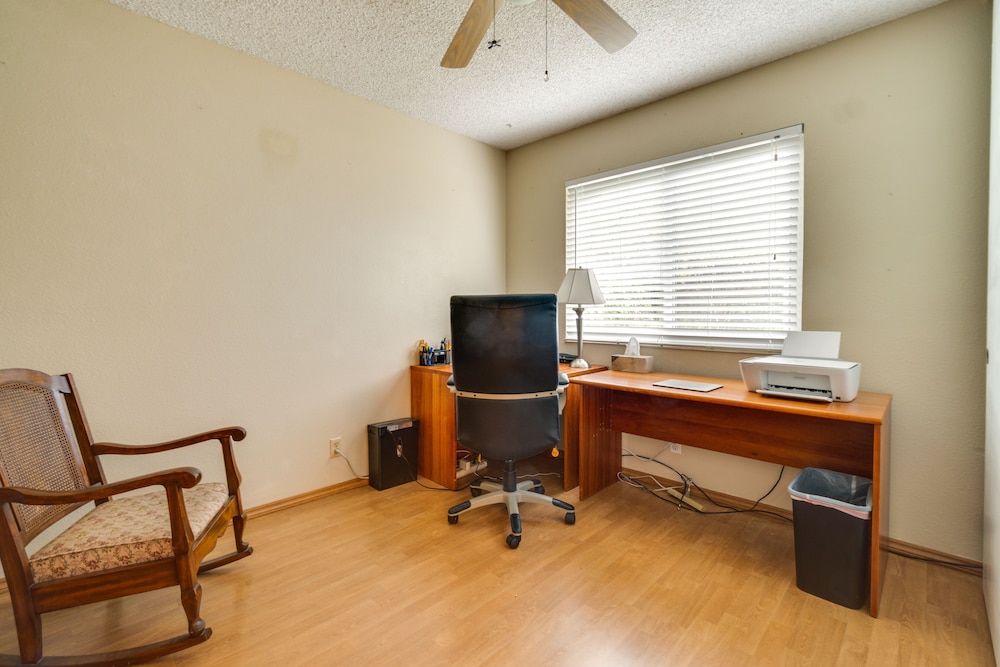 Sun-kissed Orangevale Home w/ Private Hot Tub!