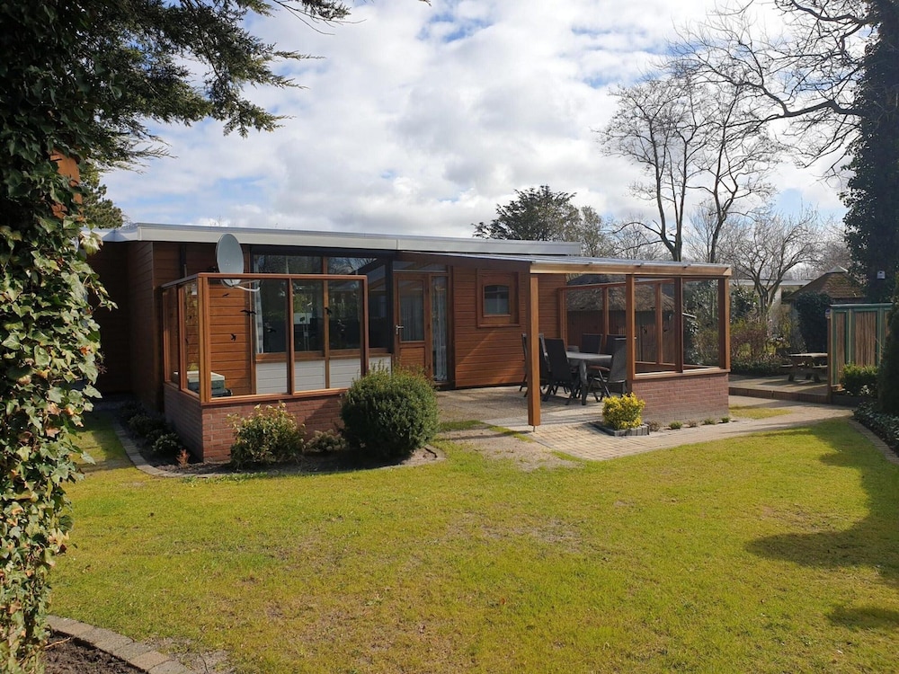 Bungalow on Eureka Park Near Beach