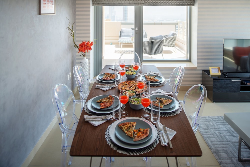 Dream Inn Dubai – 29 Boulevard with Private Terrace
