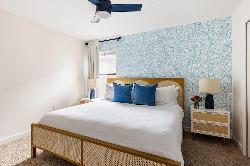 Shadow Mountain Family Oasis w Game Room Pool Resort Access Themed Rooms