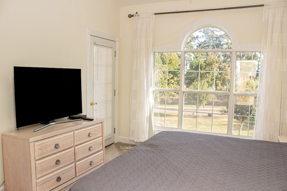 Magnolia Place 4665-301 2 Bedroom Condo