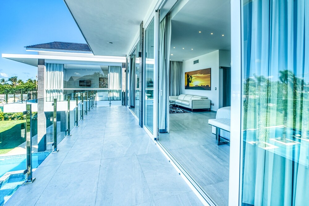 Cap Cana Villa for Rent Modern Fresh and Fully-equipped Oceanfront Villa