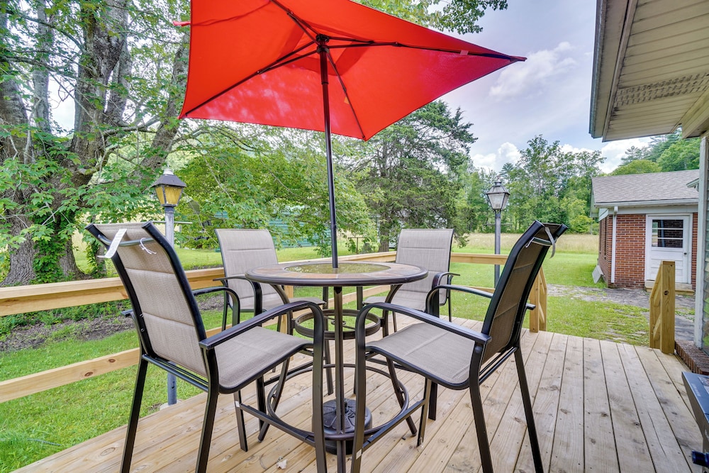 Robbinsville Retreat - Creekside Home w/ Deck!
