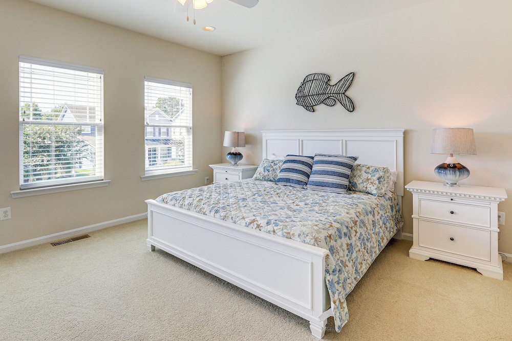 Spacious Townhome 2 Mi to Bethany Beach Boardwalk