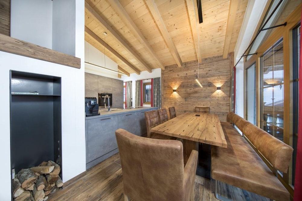 Chalet With Shared Swimming Pool