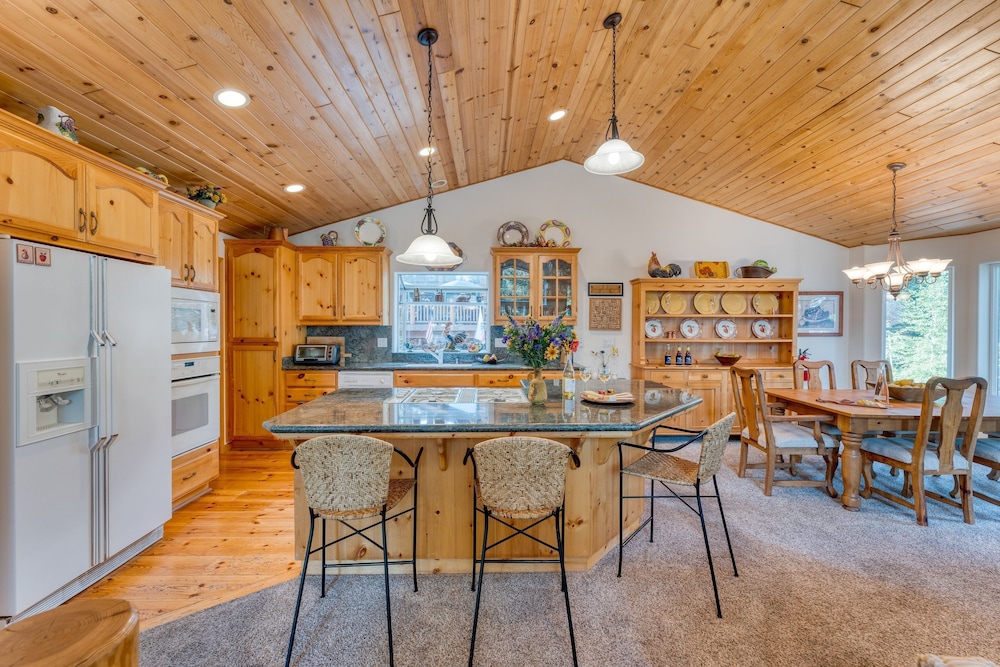 Tahoe Vista by Avantstay Central Location Patio