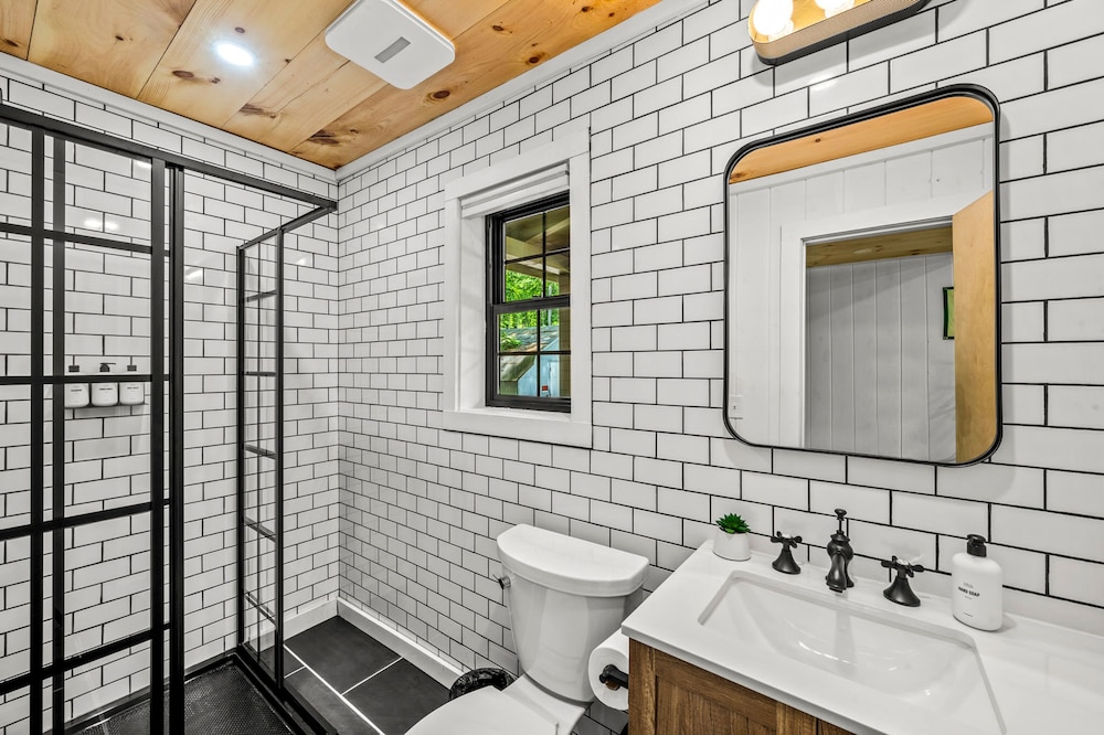 Gburg Pet-friendly Studio Cabin 5 Firepit Games