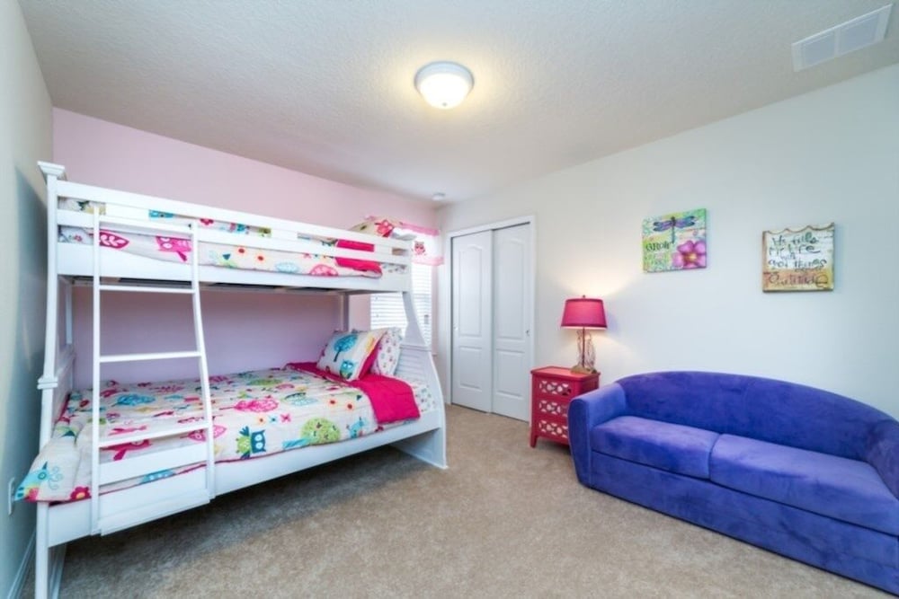 The Ultimate 6 Bedroom Windsor Villa by Redawning - Image 4