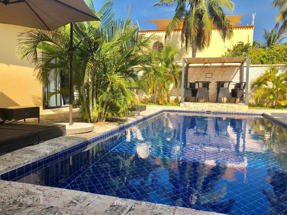 Grand Amber Villas Diani