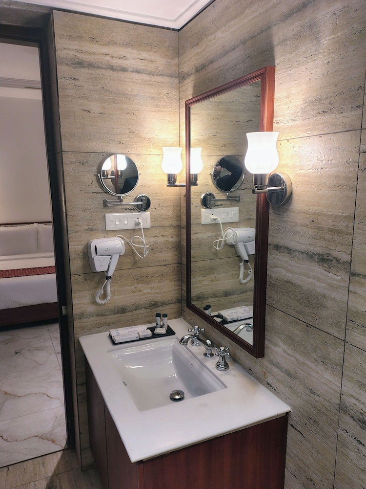 RESORT TITLI